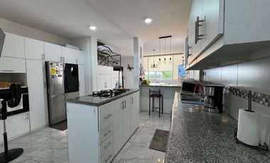 casa de venta en manta zona sur g/r