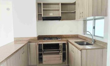 VENDO APTO DÚPLEX EXCELENTE UBICACIÓN FRENTE CENTRO COMERCIAL UNICENTRO