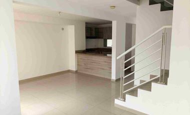 VENDO APTO DÚPLEX EXCELENTE UBICACIÓN FRENTE CENTRO COMERCIAL UNICENTRO