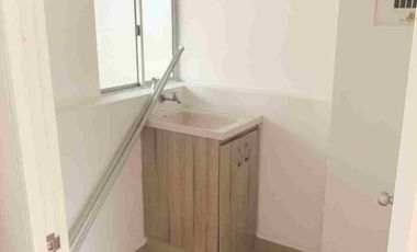 VENDO APTO DÚPLEX EXCELENTE UBICACIÓN FRENTE CENTRO COMERCIAL UNICENTRO