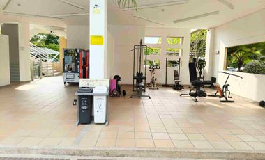 VENDO APTO DÚPLEX EXCELENTE UBICACIÓN FRENTE CENTRO COMERCIAL UNICENTRO