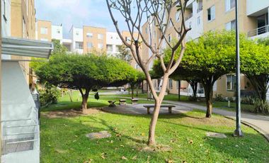 VENDO APTO DÚPLEX EXCELENTE UBICACIÓN FRENTE CENTRO COMERCIAL UNICENTRO