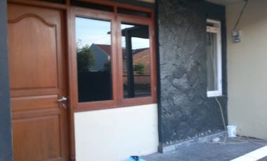 Jual rumah cluster Batujajar, Strategis Pisan akses langsung jalan raya