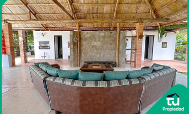 Finca campestre de 2.5 hectáreas, cerca Yopal