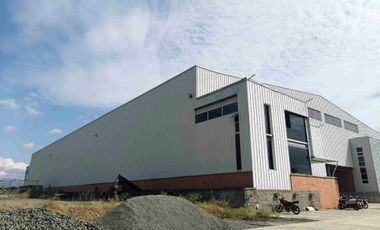 Alquilo total o parcialmente 2.024 m2 bodega en acopi Yumbo zona industrial lista para entrega en marzo 2026