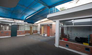 VENDO TERRENO EN SURCO ALT. AV. AYACUCHO DE 397M2