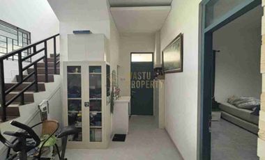 RUMAH SIAP HUNI 2 LANTAI DIJUAL CEPAT DEKAT ARTOS MALL