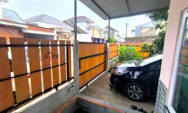 Rumah Cantik Luas Hook dapat 2 akses Jalan di Perumahan Jaten dekat ke UNS