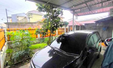 Rumah Cantik Luas Hook dapat 2 akses Jalan di Perumahan Jaten dekat ke UNS