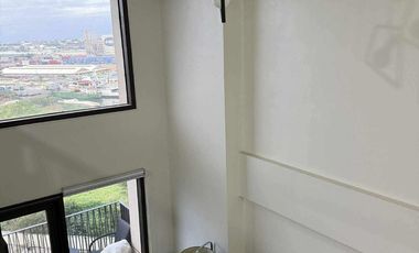 Rush Sale! Mandani Bay Tower 2 with parking area