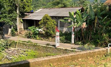 Rumah Villa di Desa Wisata Udara Dingin Purwakarta Dijual Murah