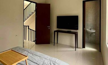 Jual Rumah Baru Bagus 6x20m2  Di Cluster Chrysant, Puri Botanical