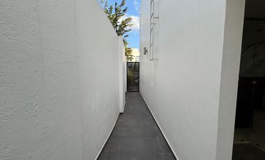 Casa en condominio — 3 recámaras, 2.5 baños, terraza y cochera para 2 autos