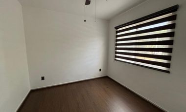 Casa en condominio — 3 recámaras, 2.5 baños, terraza y cochera para 2 autos