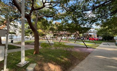 Casa en condominio — 3 recámaras, 2.5 baños, terraza y cochera para 2 autos