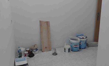 RUMAH SIAP HUNI BARU RENOV 1,5 LANTAI PADEMANGAN TIMUR