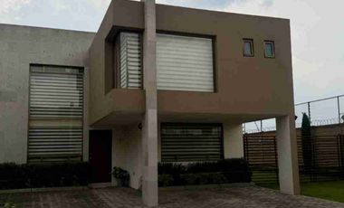 HERMOSA CASA EN BOSQUE DE LAS FIENTES VENTA