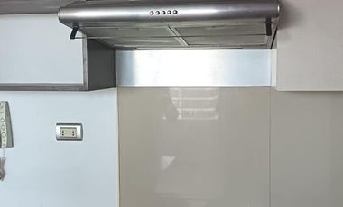 Departamento central cerca Metro Hospitales.