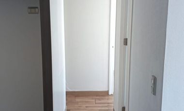 Departamento central cerca Metro Hospitales.