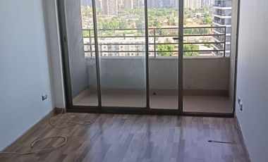 Departamento central cerca Metro Hospitales.