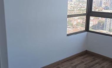 Departamento central cerca Metro Hospitales.