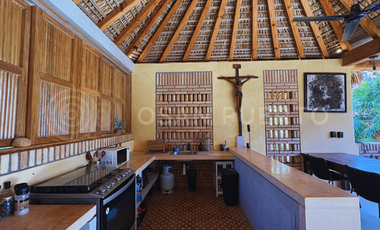 Se Vende Casa S: Elegancia Costera y Diseño Moderno en La Foresta, Puerto Escondido