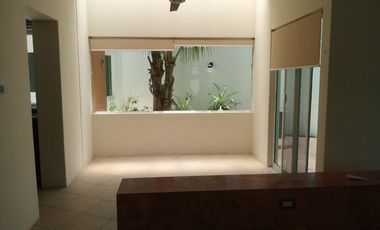 Casa en renta en Ciudad del Carmen🏡 📍PRIVADA FLAMBOYANES COL. MIAMI