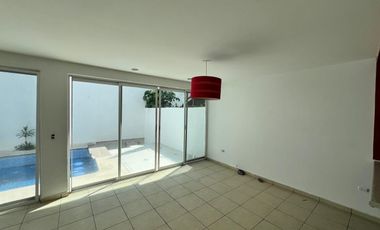 Casa con 254 m² de Terreno y 4 Recámaras en Venta, Banus