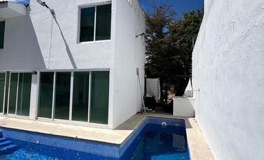 Casa con 254 m² de Terreno y 4 Recámaras en Venta, Banus