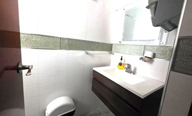 Casa en Venta en Satélite con Preciosos Jardines