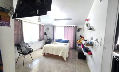 Casa en Venta en Satélite con Preciosos Jardines