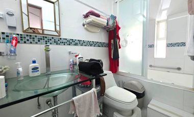 Casa en Venta en Satélite con Preciosos Jardines