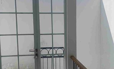 DIJUAL CIKUTRA TOWN HOUSE RUMAH BARU