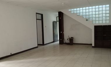Dijual Cepat Harga NJOP Rumah Nyaman Siap Huni Cocok Untuk Kost2an Lokasi di Cibogo Sayap Surya sumantri Bandung