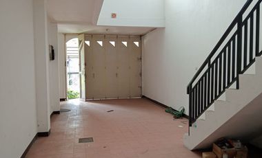 Dijual Cepat Harga NJOP Rumah Nyaman Siap Huni Cocok Untuk Kost2an Lokasi di Cibogo Sayap Surya sumantri Bandung