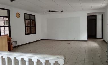 Dijual Cepat Harga NJOP Rumah Nyaman Siap Huni Cocok Untuk Kost2an Lokasi di Cibogo Sayap Surya sumantri Bandung