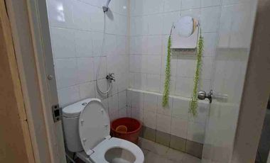 JUAL 2 KAMAR FURNISH MURAH APARTEMEN BASSURA CITY TOWER FLAMBOYAN LT17 SHMRS