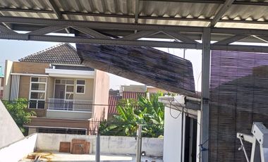 Dijual Rumah  Perum Medayu ,Rungkut One Gate System  Dekat Kampus UPN  Dekat Pasar  Dekat fasilitas  kuliner  Dekat SPBU