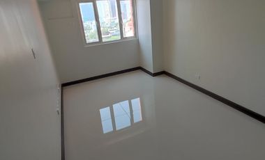 For sale condo In taft pasay makati manila roxas airport manila bay libertad moa