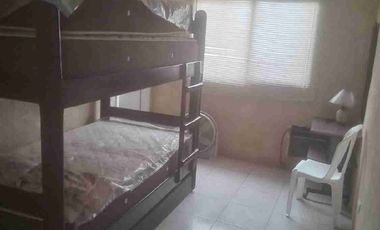 Casa de una planta en Urbanización Puerta del Mar – Santa Elena
Ideal para alquiler temporal (feriados o fines de semana) o anual.