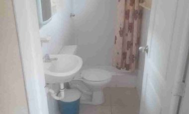 Casa de una planta en Urbanización Puerta del Mar – Santa Elena
Ideal para alquiler temporal (feriados o fines de semana) o anual.