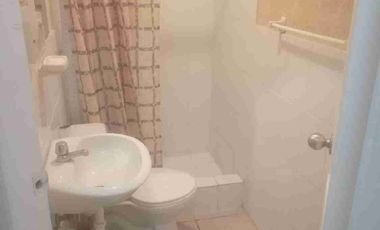 Casa de una planta en Urbanización Puerta del Mar – Santa Elena
Ideal para alquiler temporal (feriados o fines de semana) o anual.