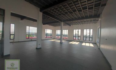 🏠 FOR RENT – Spacious 3-Storey House in, Silang Bayan, Cavite