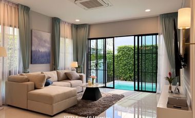Luxury House for Rent with a swimming pool at Nantawan Rama 9 New Krungthepkreetha 250,000 baht/month (Fully furnished)
