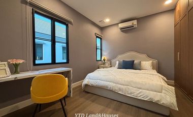 Luxury House for Rent with a swimming pool at Nantawan Rama 9 New Krungthepkreetha 250,000 baht/month (Fully furnished)