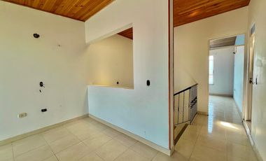 CASA EN VENTA SECTOR CONDOMINIO ALTAGRACIA FLANDES