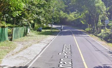 Land on the Senggigi Highway near the Qunci Villa Resort