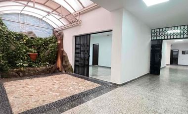 🏡🏣 Alquiler casa/local Calasanz Medellín, 380m2 $14 millones