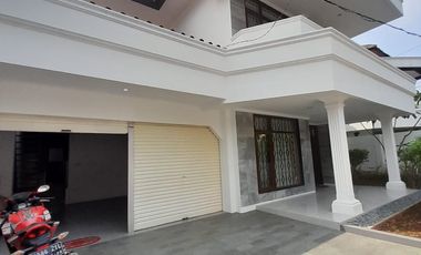 Rumah Bagus & Strategis, Executive Paradise, Antasari Area