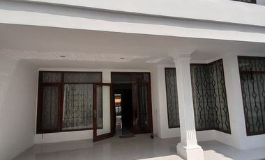 Rumah Bagus & Strategis, Executive Paradise, Antasari Area